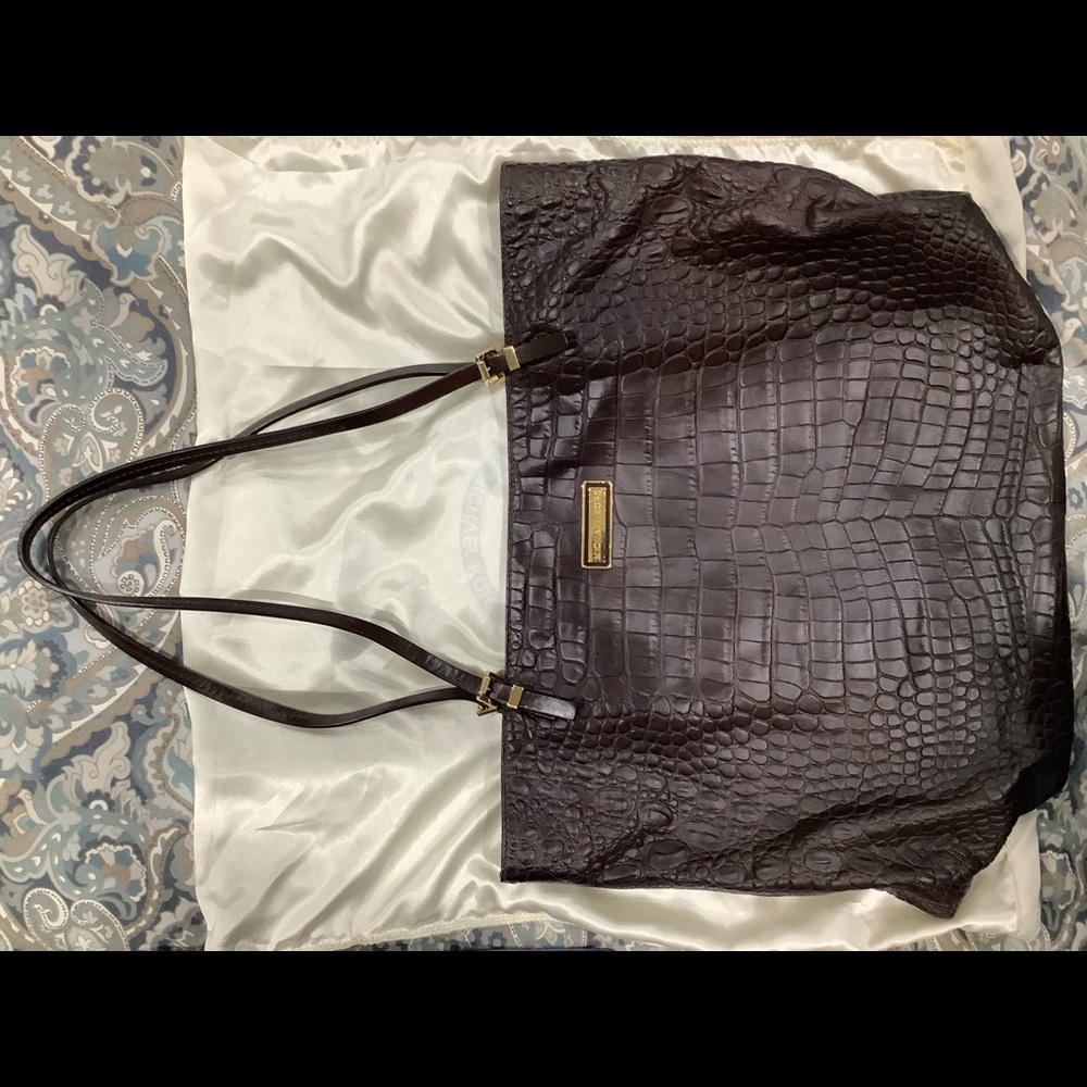 Purse - Picture 2 of 3